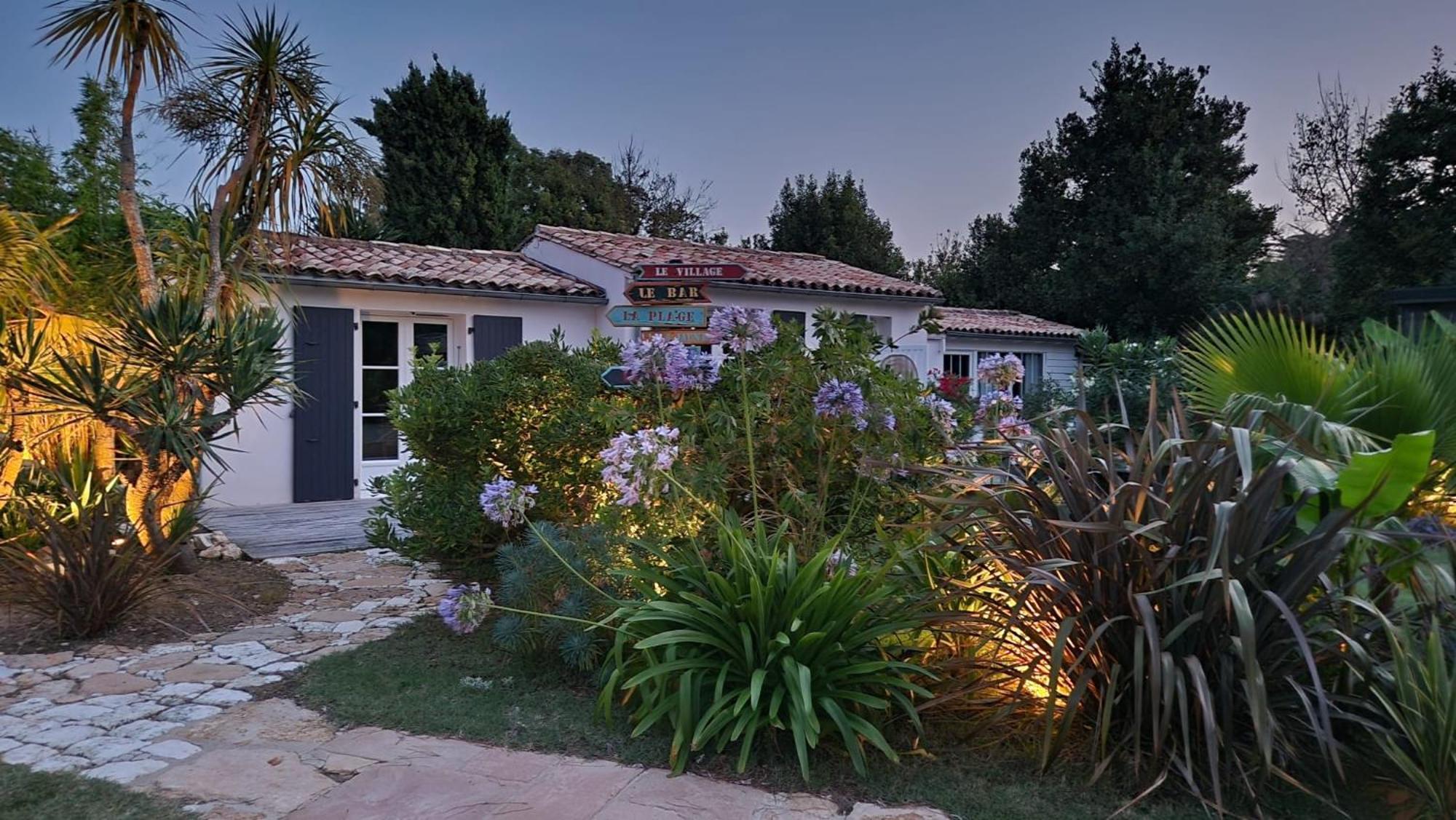 Bed and Breakfast Le Jardin Des Portes Les Portes-en-Re Exterior foto